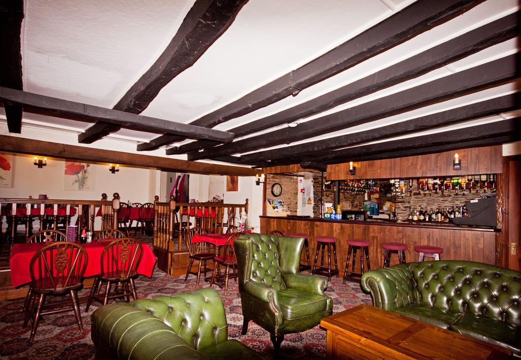 The White Hart Hotel Menheniot Kültér fotó