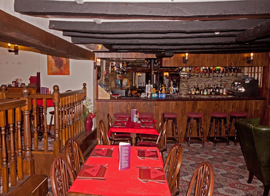 The White Hart Hotel Menheniot Kültér fotó