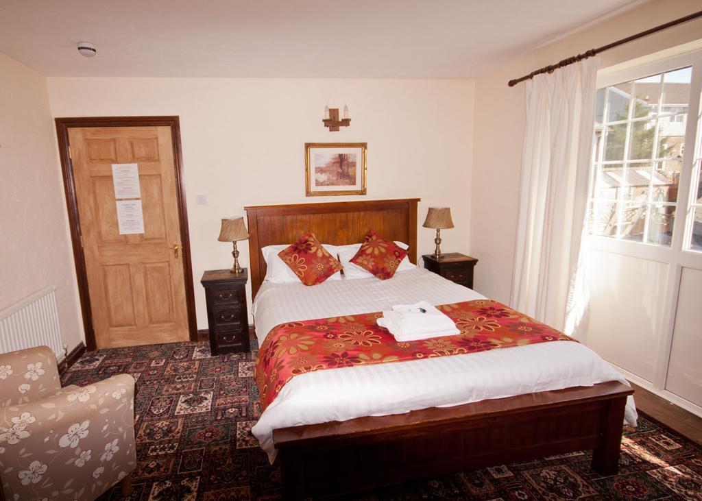The White Hart Hotel Menheniot Kültér fotó