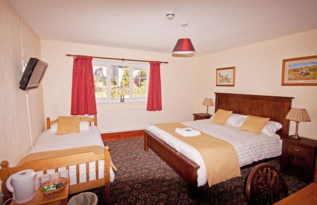 The White Hart Hotel Menheniot Szoba fotó